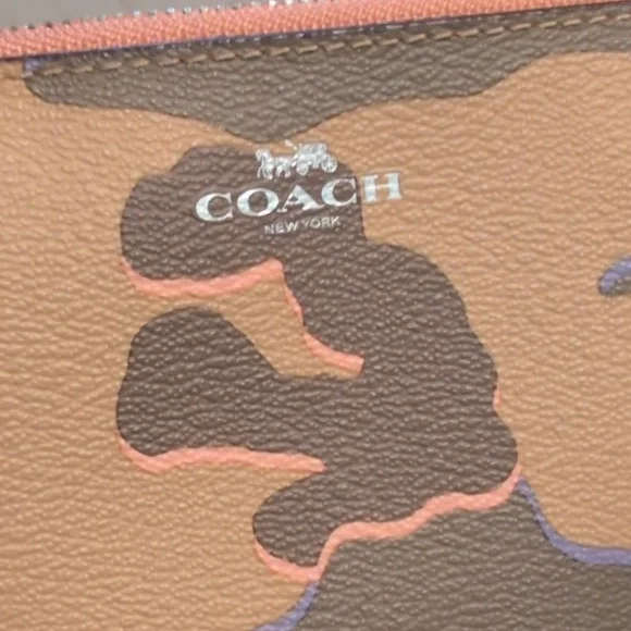 Coach Camo Wristlet - Picture 3 of 6